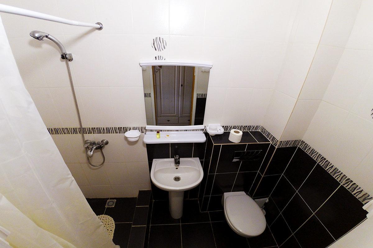 Pasuel Hotell Zaliznyi Port Exteriör bild